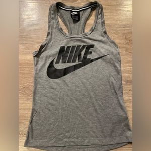 Nike work out top